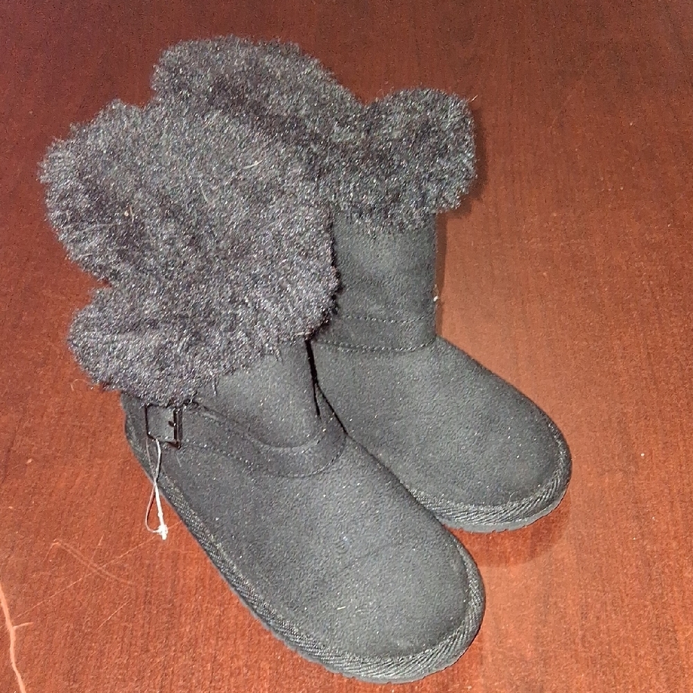 The Children's Place Black Fuzzy Boots